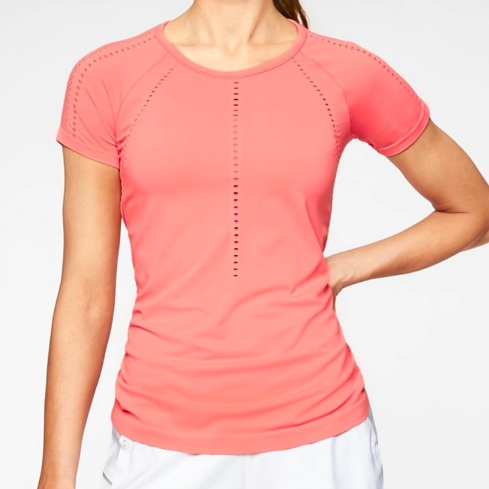 Athleta foothill tee shirt sleeve workout shirt coral pink small